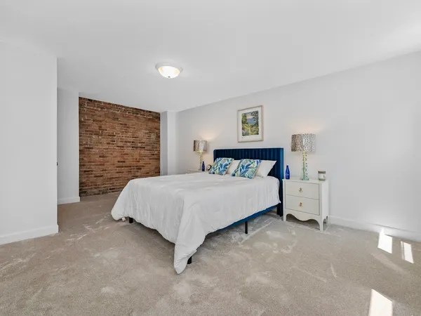 $1,095,000 | 18 R Polk Street, Boston, MA 02129