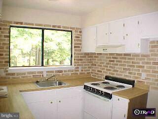 9 Ross Road Wilmington, DE 19810 - Photo 3 of 5 Gallery Image 3
