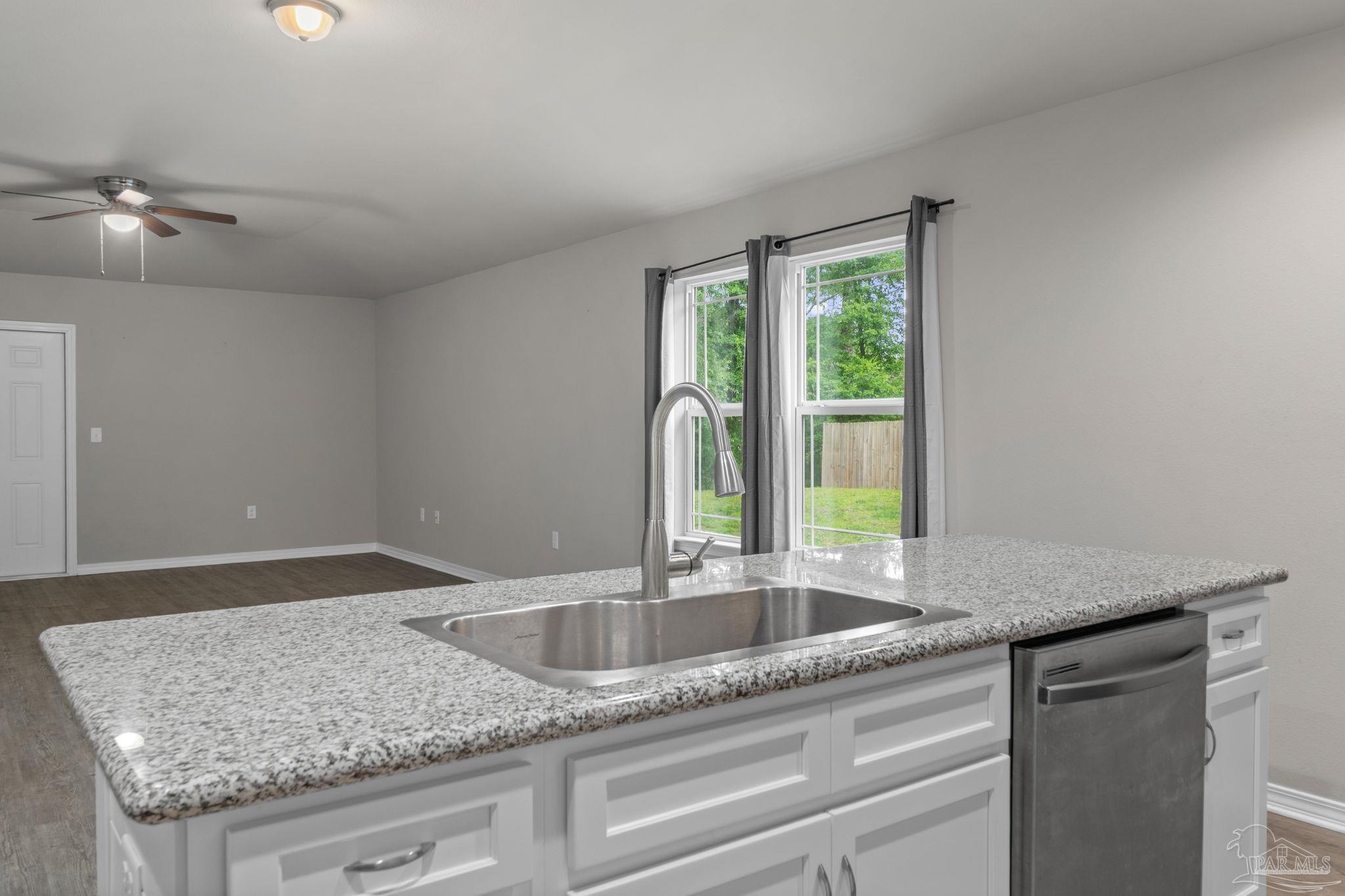 3210 Electra Drive Milton, FL 32583 - Photo 15 of 31