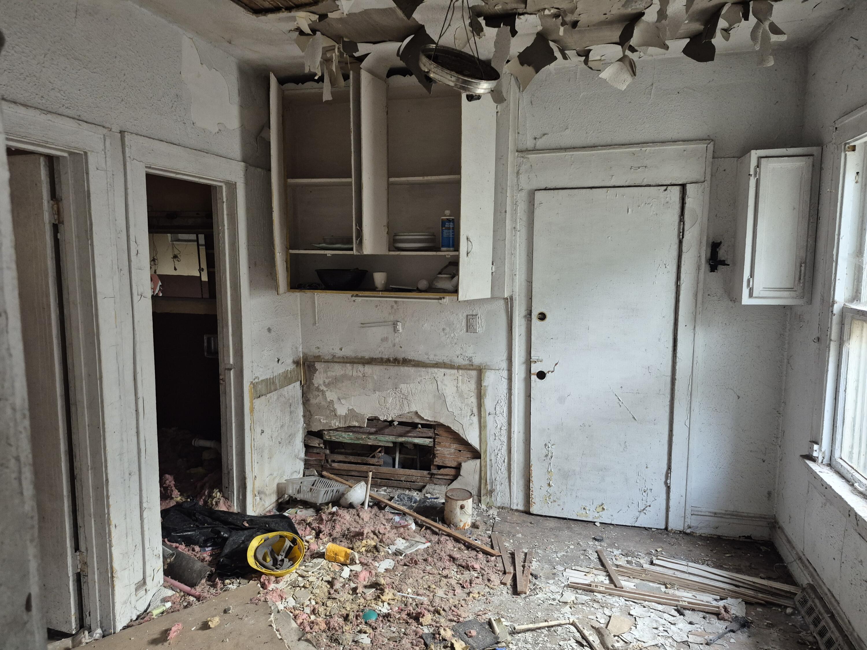 2309 Connecticut Street Gary, IN 46407 - Photo 3 of 4 a view of workspace