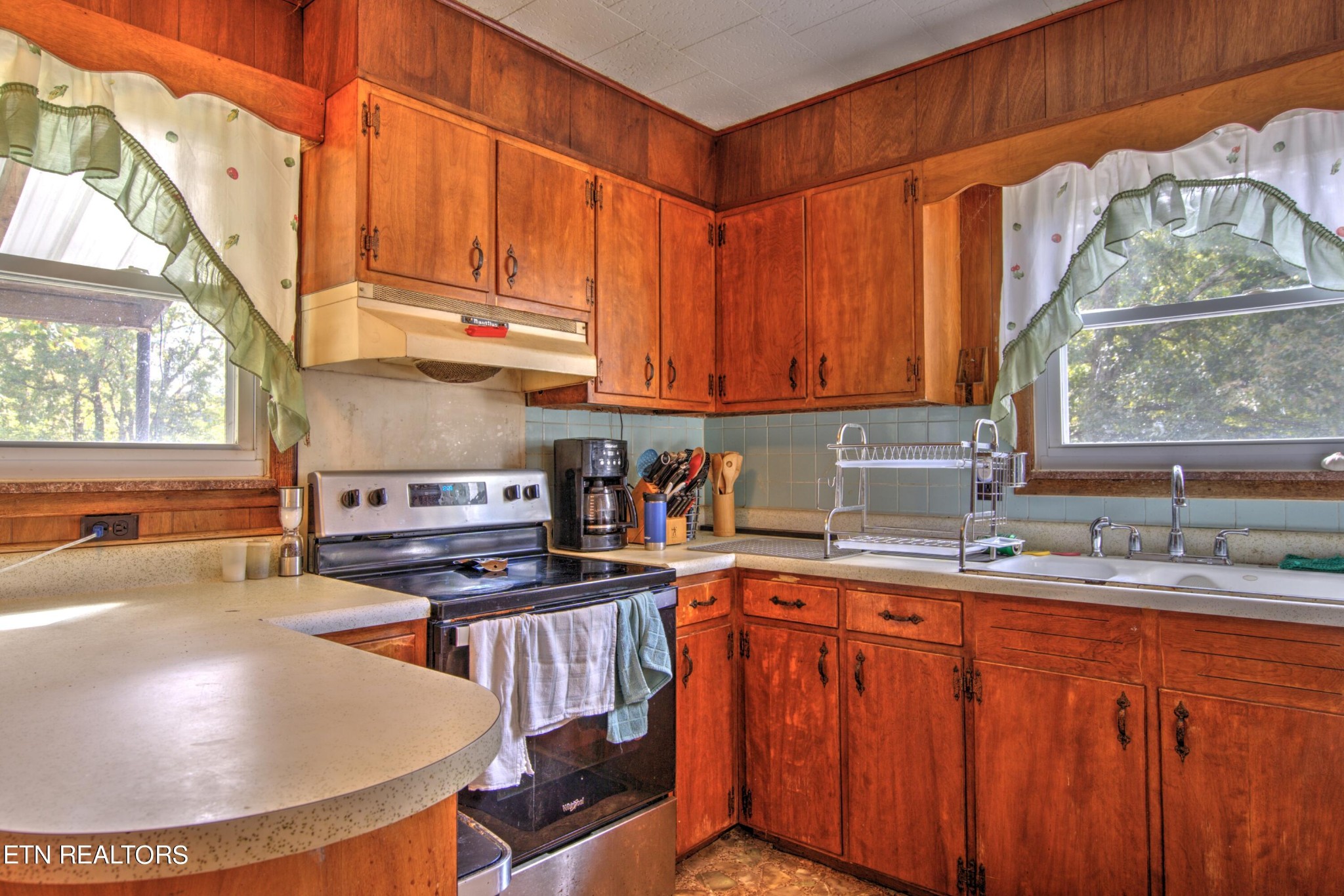 283 Tompkins Road Robbins, TN 37852 - Photo 15 of 30 Gallery Image 15