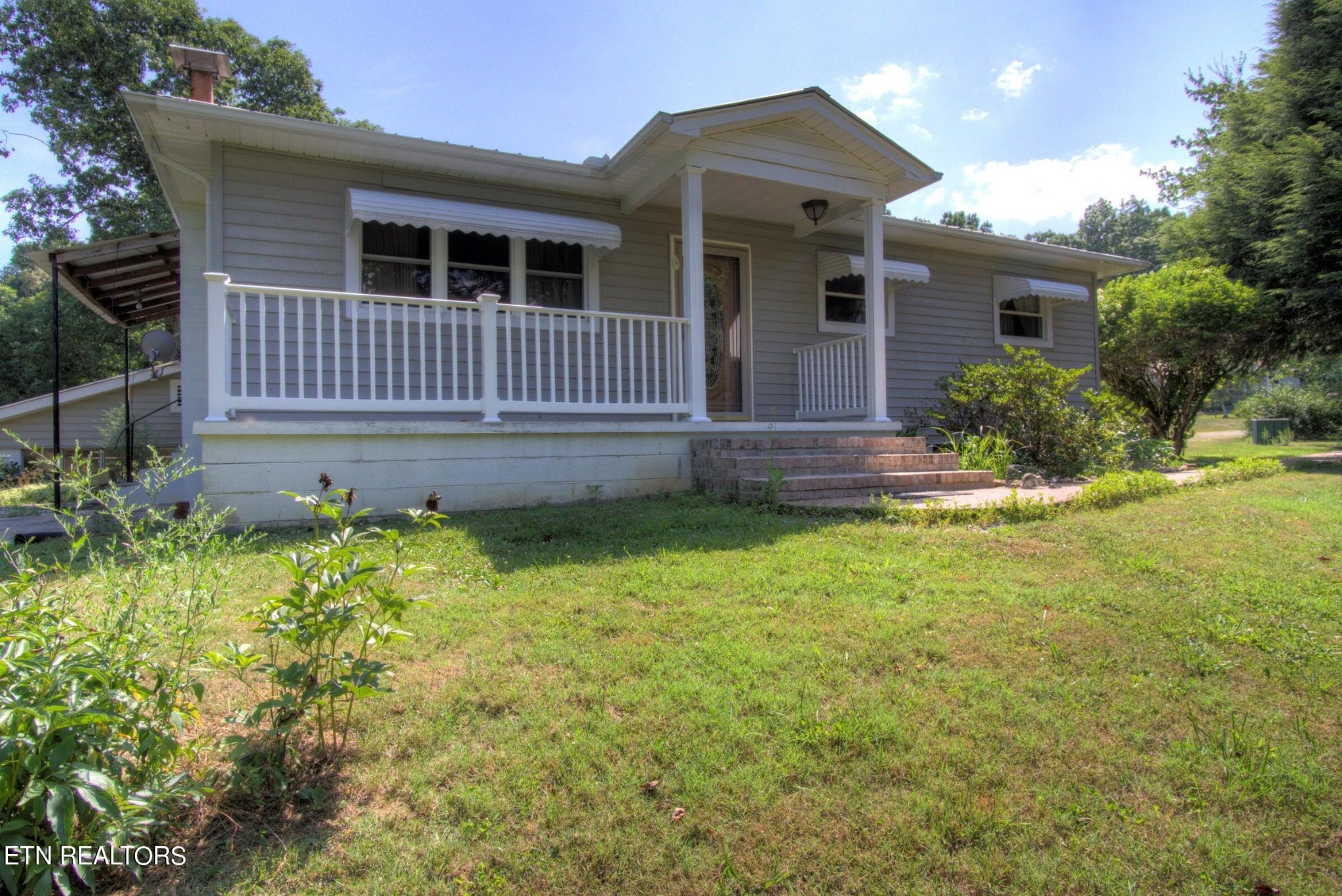 283 Tompkins Road Robbins, TN 37852 - Photo 2 of 30 Gallery Image 2