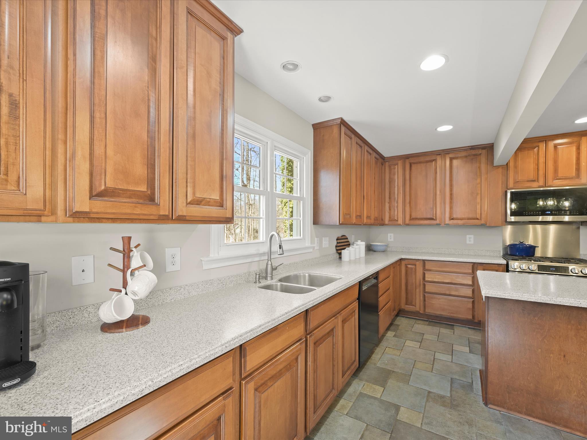 10916 Swansfield Road Columbia, MD 21044 - Photo 13 of 54 Kitchen