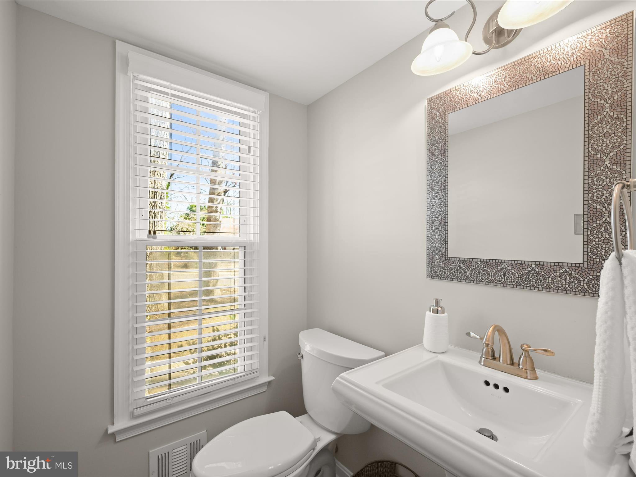 10916 Swansfield Road Columbia, MD 21044 - Photo 23 of 54 Powder Room