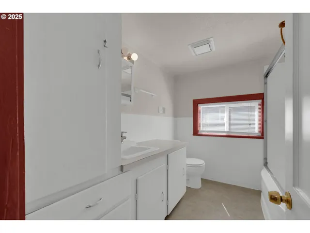 $315,000 | 47563 Union Street, Oakridge, OR 97463