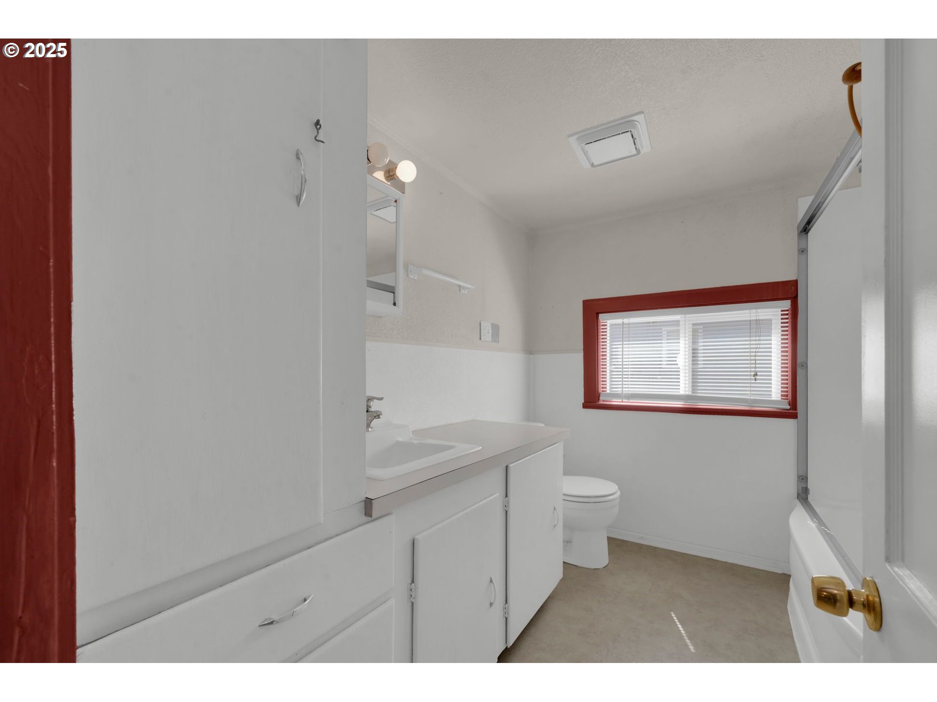 47563 Union Street Oakridge, OR 97463 - Photo 14 of 29