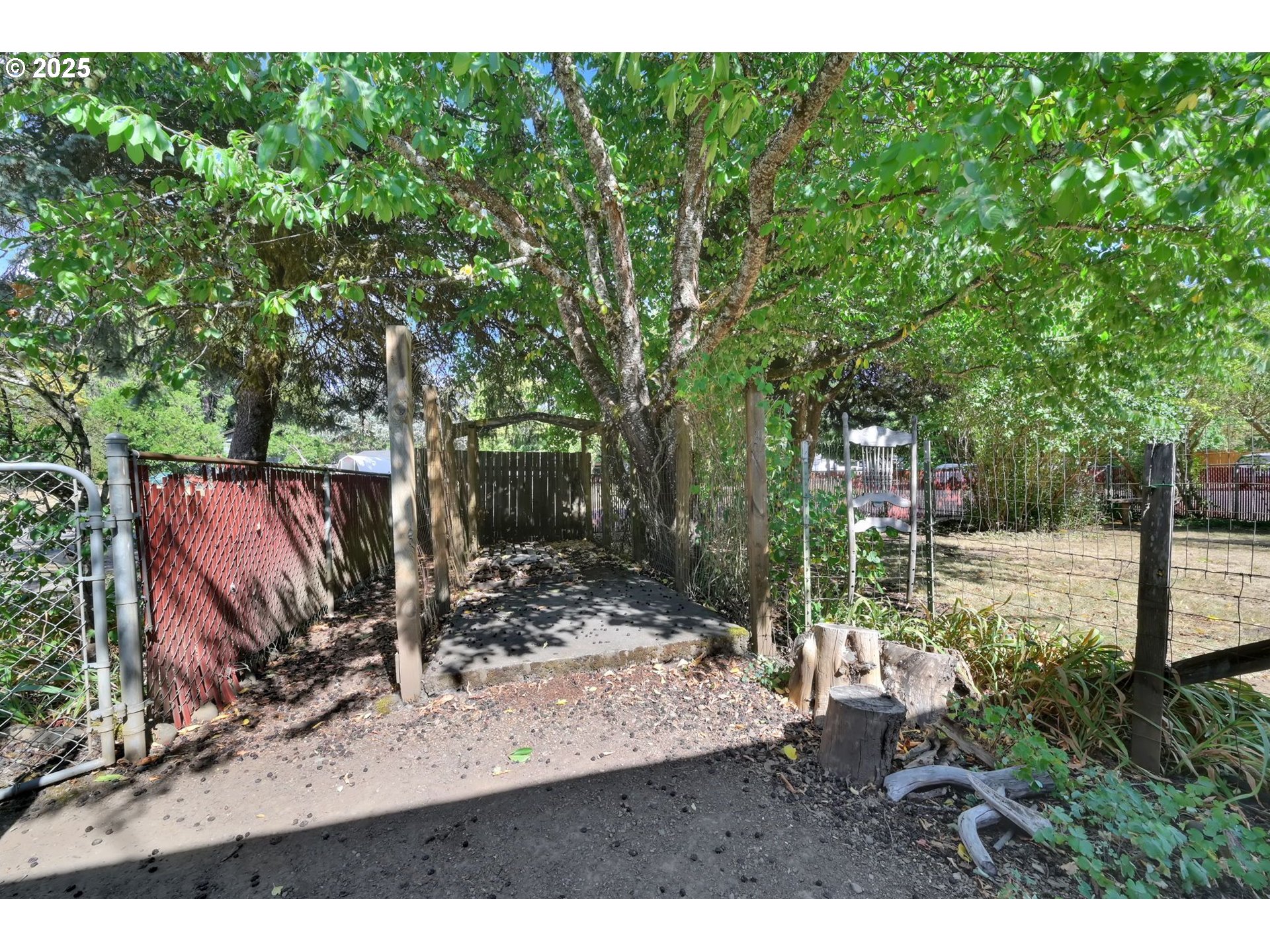 47563 Union Street Oakridge, OR 97463 - Photo 23 of 29