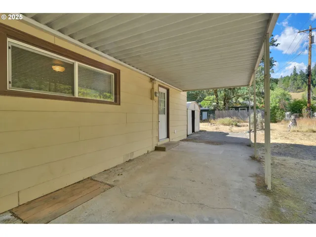 $315,000 | 47563 Union Street, Oakridge, OR 97463