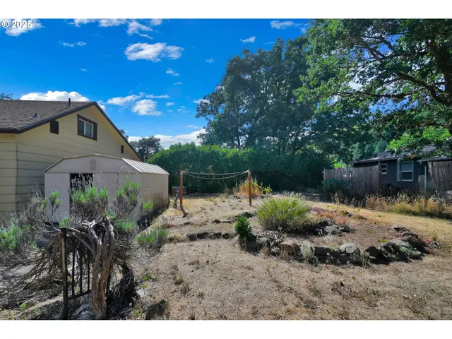 $315,000 | 47563 Union Street, Oakridge, OR 97463