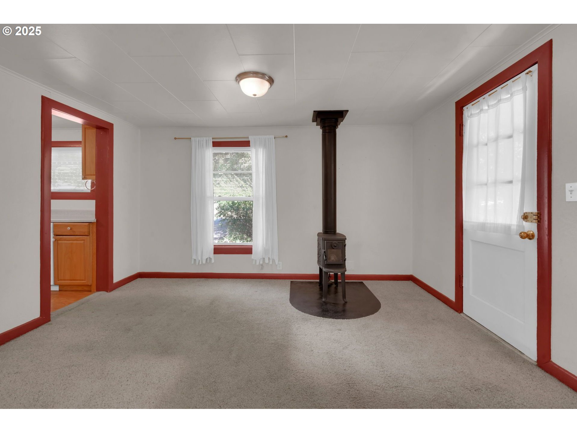 47563 Union Street Oakridge, OR 97463 - Photo 6 of 29