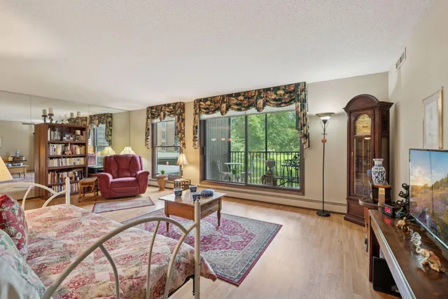 $189,900 | 9600 Portland Avenue, Unit 109, Bloomington, MN 55420