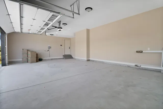 $949,900 | 515 Meadow Brooke Lane, Dyer, IN 46311