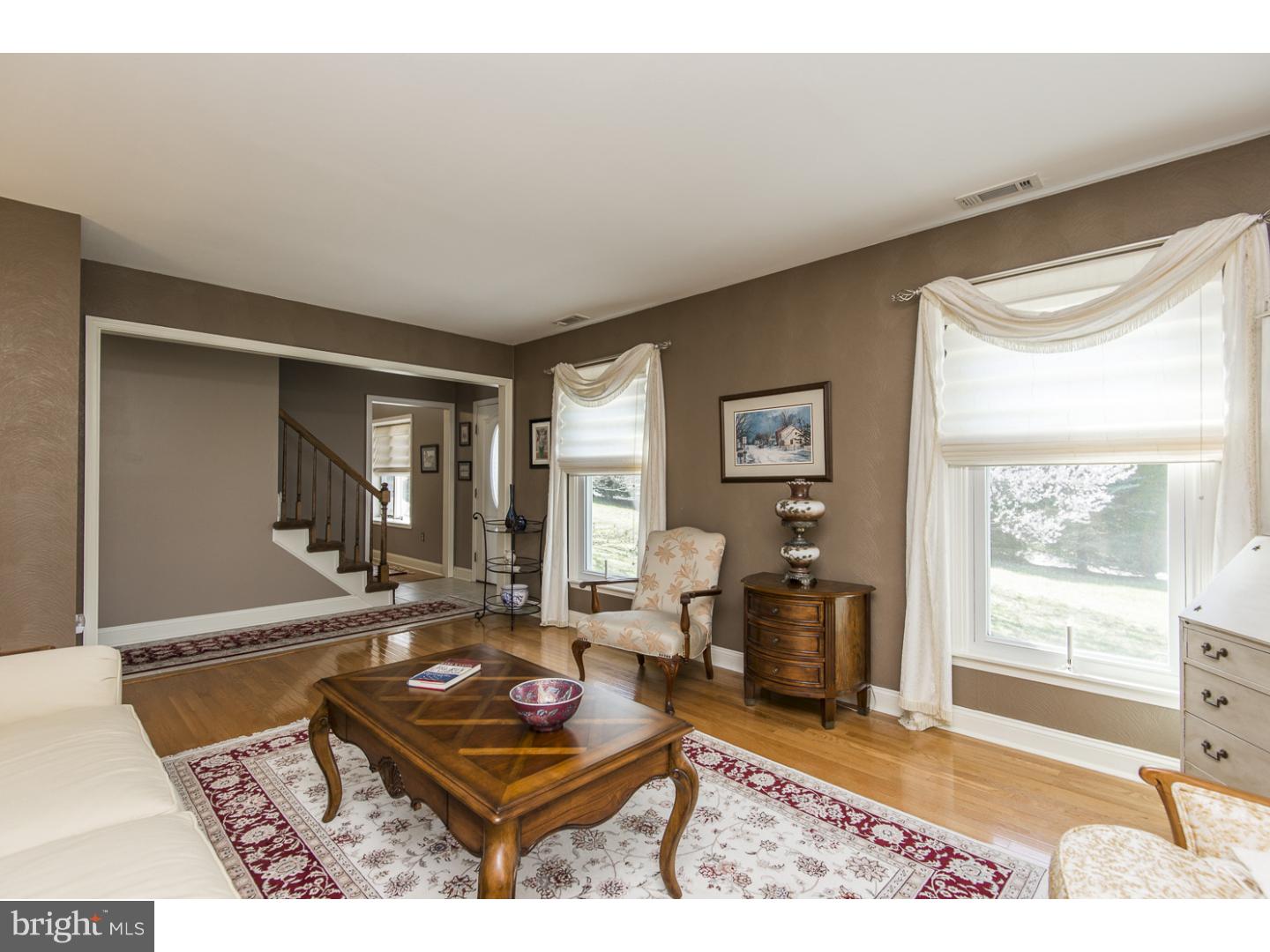 461 Corner Ketch Road Downingtown, PA 19335 - Photo 3 of 25 Living Room