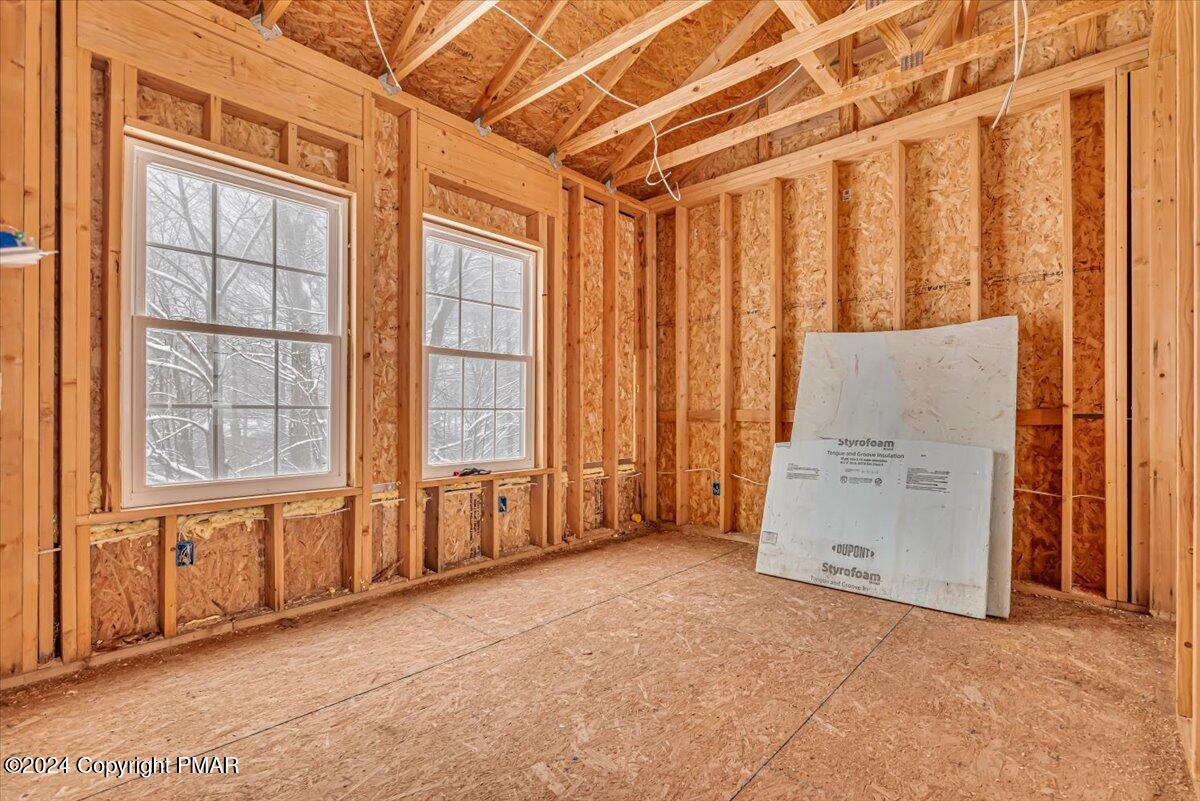 253 Dorset Road Tobyhanna, PA 18466 - Photo 17 of 32 17-Photo Dec 16 2024, 9 45 01 AM