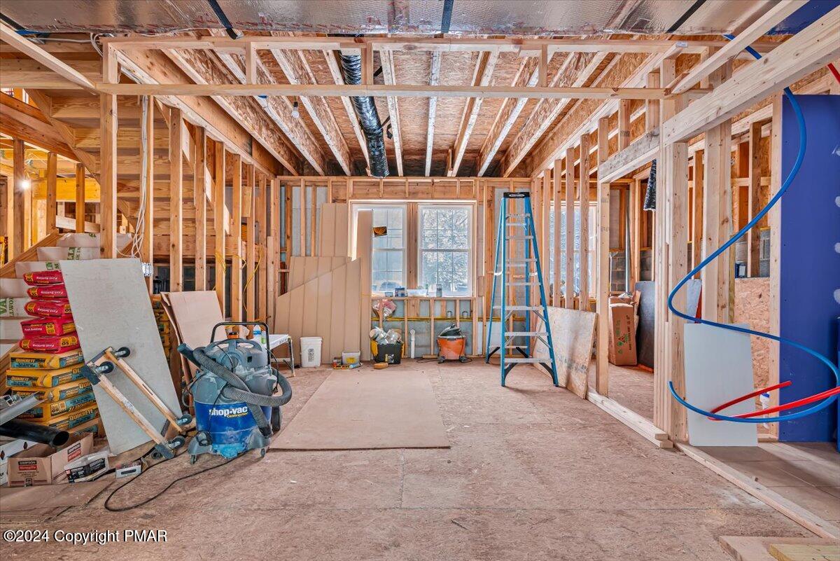 253 Dorset Road Tobyhanna, PA 18466 - Photo 21 of 32 21-Photo Dec 16 2024, 9 48 28 AM