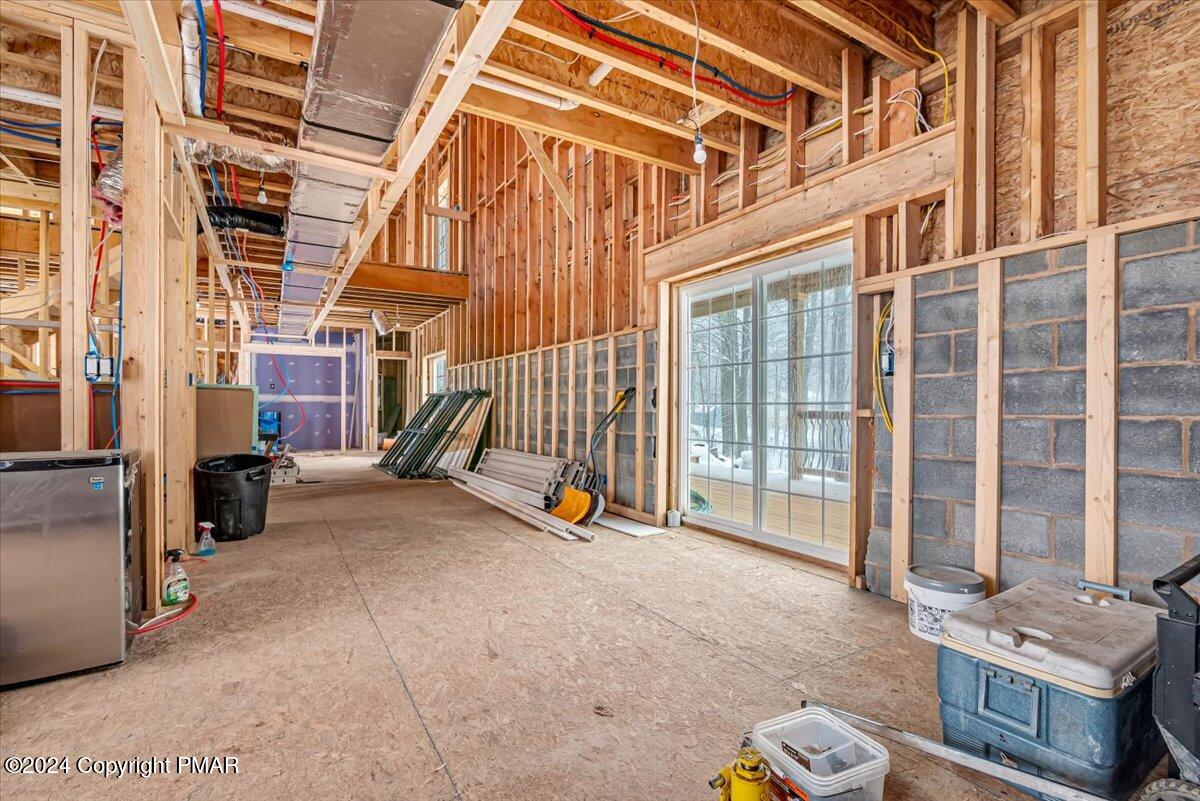 253 Dorset Road Tobyhanna, PA 18466 - Photo 23 of 32 23-Photo Dec 16 2024, 9 50 21 AM
