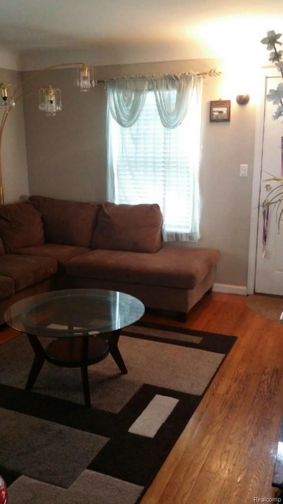 8138 Stephens Road Warren, MI 48089 - Photo 16 of 24 2015050695174351.jpg