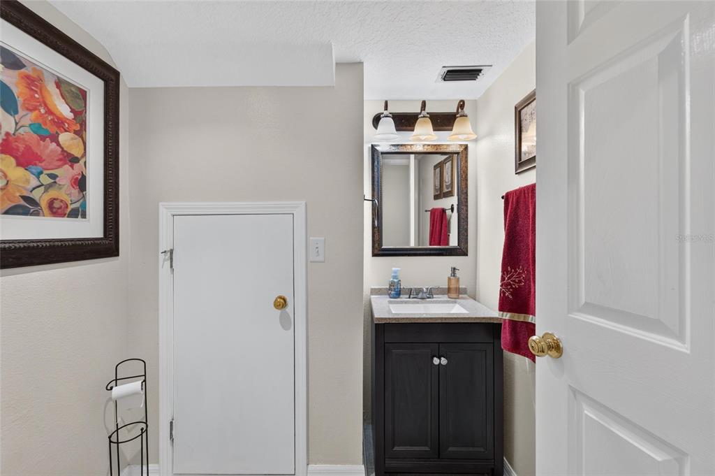 10818 Brickside Court Riverview, FL 33579 - Photo 8 of 46