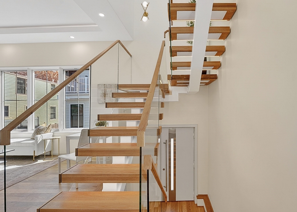 21 R Kent Court, Unit R Somerville, MA 02143 - Photo 16 of 37