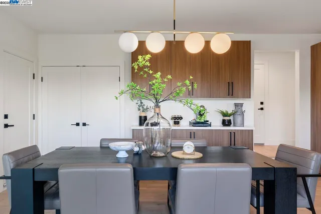 $9,300 | 10336 Greenview Drive, Oakland, CA 94605