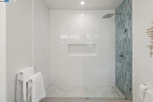 $9,300 | 10336 Greenview Drive, Oakland, CA 94605