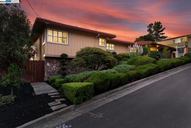$9,300 | 10336 Greenview Drive, Oakland, CA 94605