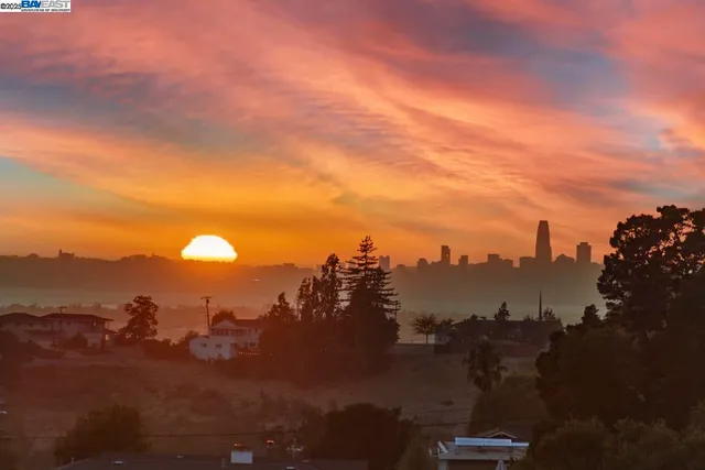 $9,300 | 10336 Greenview Drive, Oakland, CA 94605