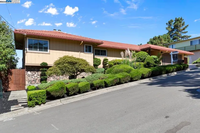 $9,300 | 10336 Greenview Drive, Oakland, CA 94605