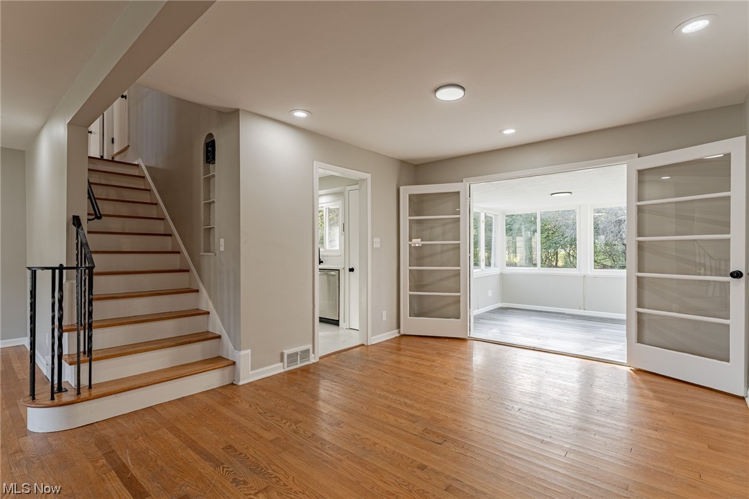 3390 Seaton Road Cleveland, OH 44118 - Photo 6 of 32