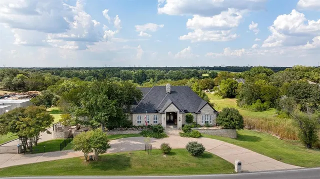$1,100,000 | 6410 Westover Drive, Granbury, TX 76049