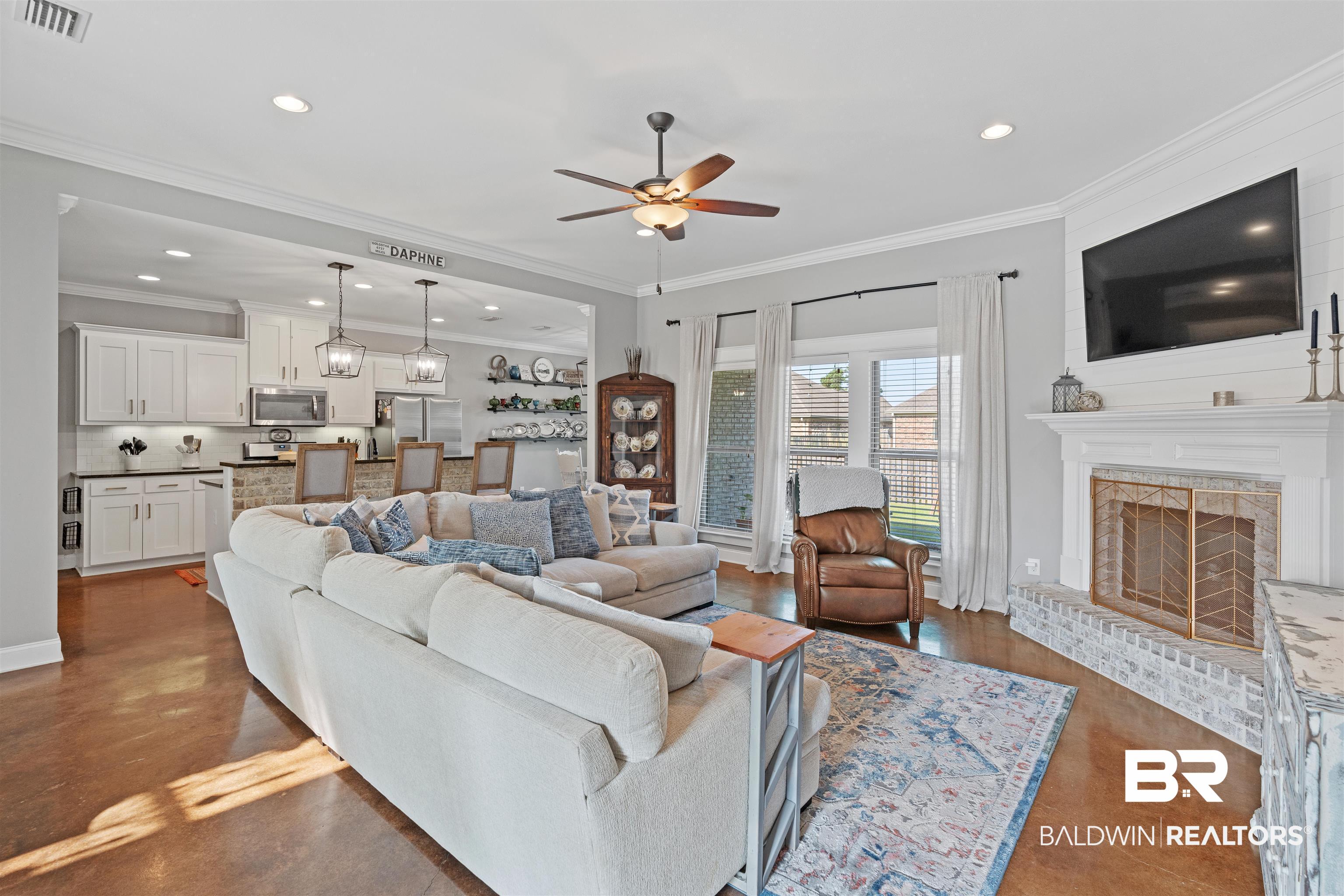 27049 Allenbrook Court Daphne, AL 36526 - Photo 4 of 39 Living Room