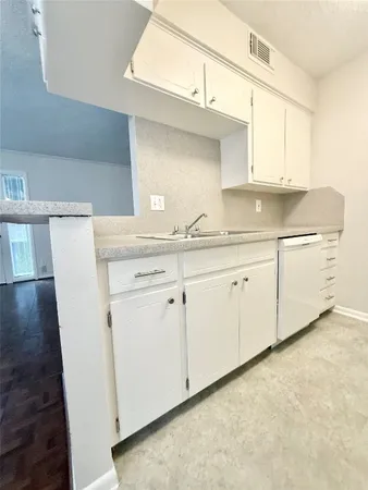 $1,225 | 3902 Mandell Street, Unit 9, Houston, TX 77006