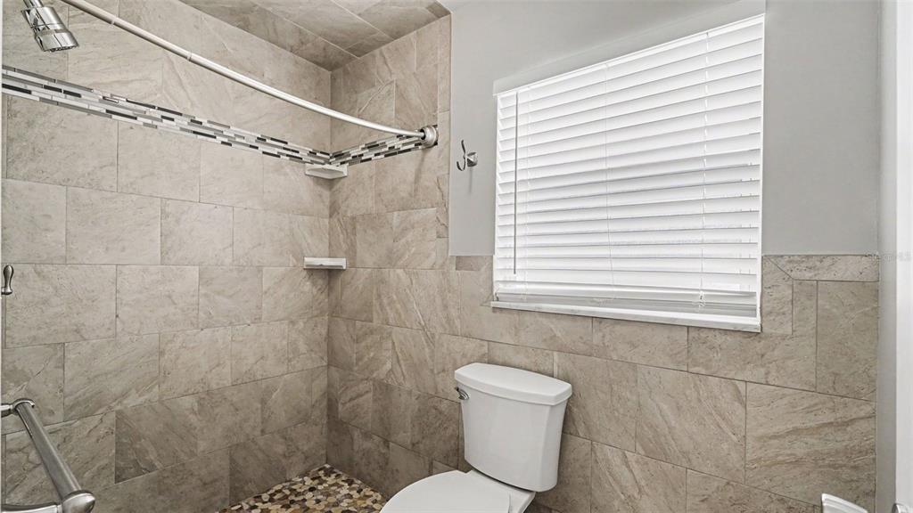 2135 Northeast 6th Place Ocala, FL 34470 - Photo 12 of 22