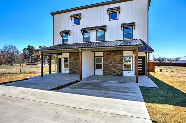 $1,700 | 1304 Country Road, Unit B, Whitesboro, TX 76273