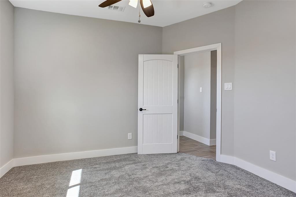 1304 Country Road, Unit B Whitesboro, TX 76273 - Photo 14 of 23