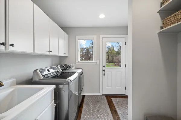 $1,100,000 | 571 Lexington Drive, Lake Forest, IL 60045