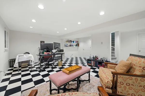 $1,100,000 | 571 Lexington Drive, Lake Forest, IL 60045