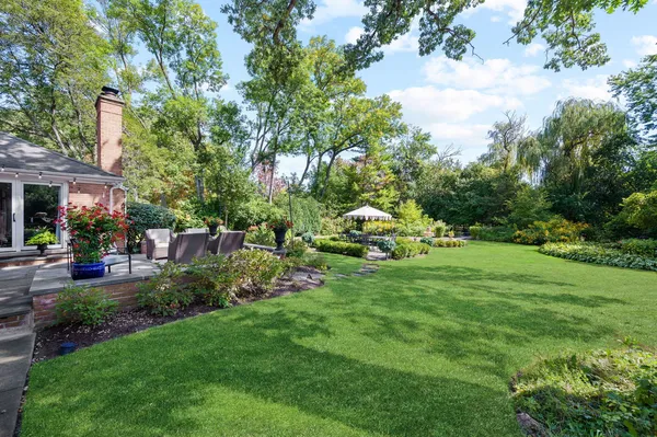 $1,100,000 | 571 Lexington Drive, Lake Forest, IL 60045