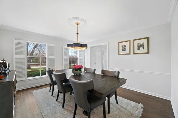 $1,100,000 | 571 Lexington Drive, Lake Forest, IL 60045
