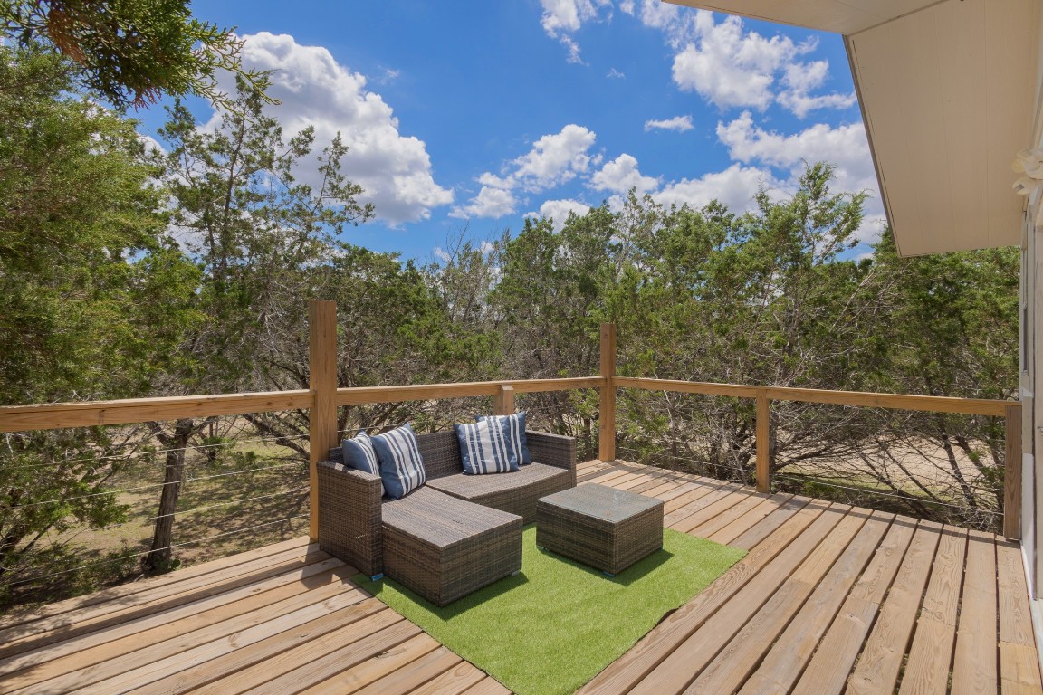 539 Rio Luna Drive Bandera, TX 78003 - Photo 17 of 24 a view of sitting area on roof deck