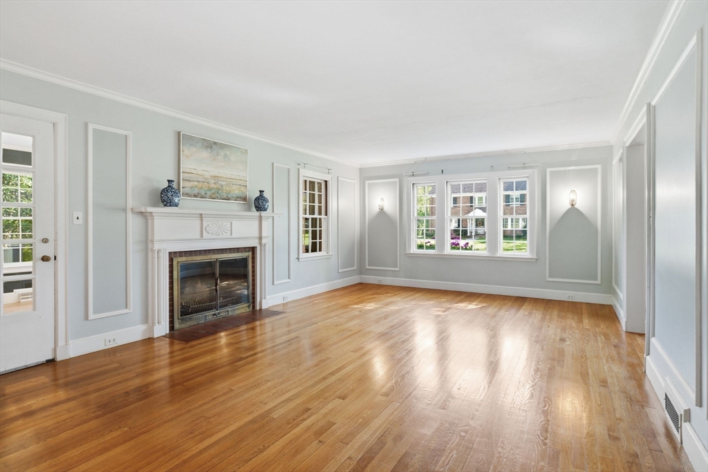 38 Oxford Road Longmeadow, MA 01106 - Photo 4 of 42