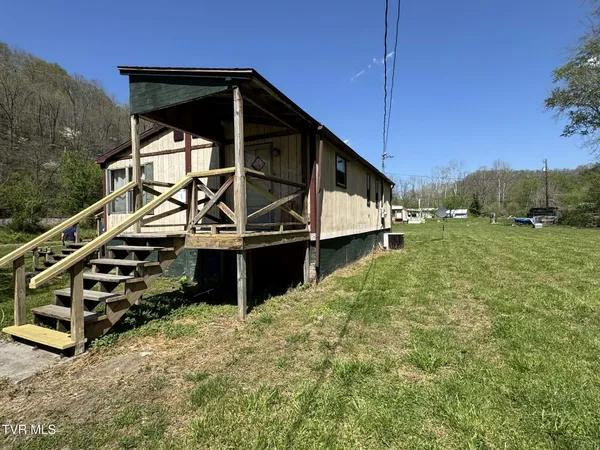 $85,000 | 90 Railroad Avenue, St. Paul, VA 24283