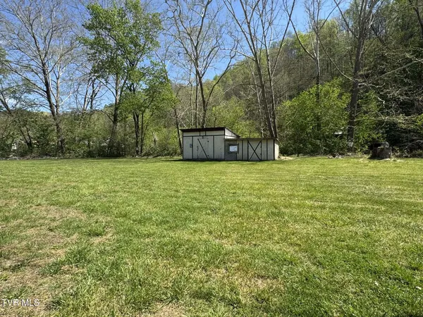 $85,000 | 90 Railroad Avenue, St. Paul, VA 24283
