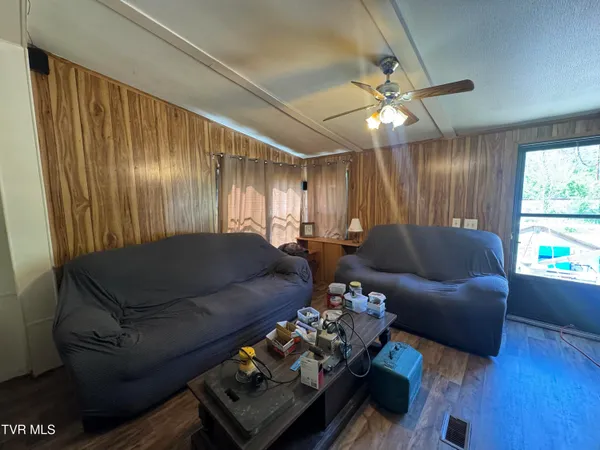 $85,000 | 90 Railroad Avenue, St. Paul, VA 24283