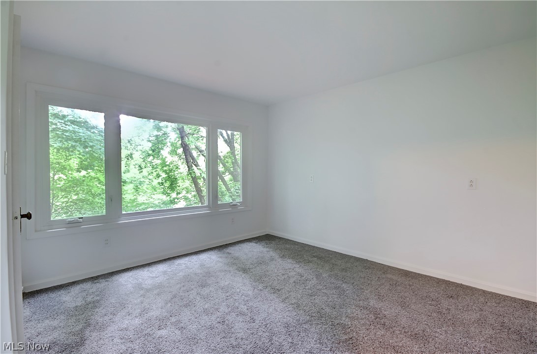 2389 Overlook Road Cleveland, OH 44106 - Photo 27 of 33