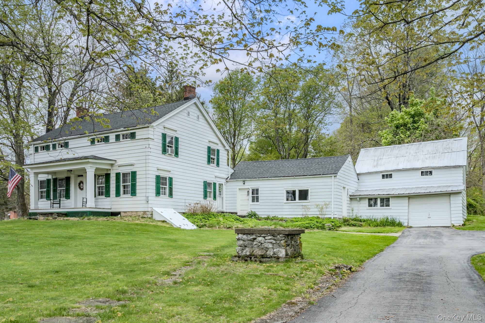 51 Mountainside Road Warwick, NY 10990 - Photo 3 of 36