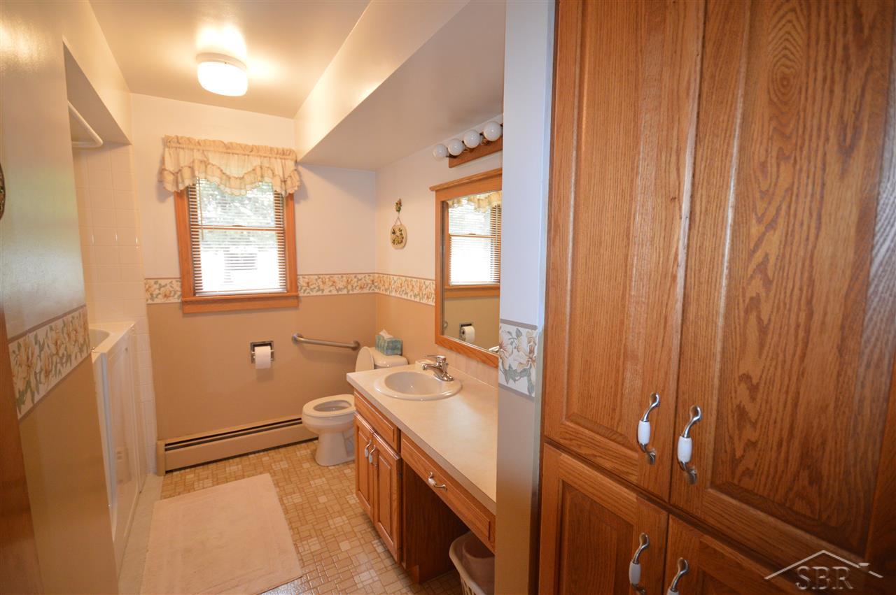 1310 South Fordney Road Hemlock, MI 48626 - Photo 12 of 27 31333117-11.JPG