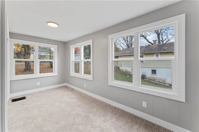 $169,999 | 320 North Cedar Avenue, Independence, MO 64053