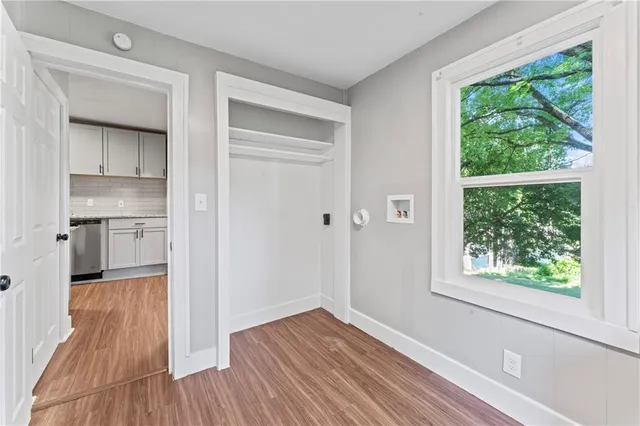 $169,999 | 320 North Cedar Avenue, Independence, MO 64053