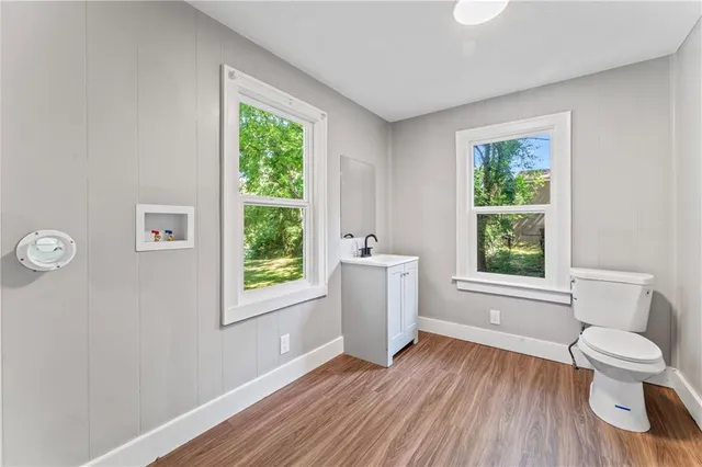 $169,999 | 320 North Cedar Avenue, Independence, MO 64053